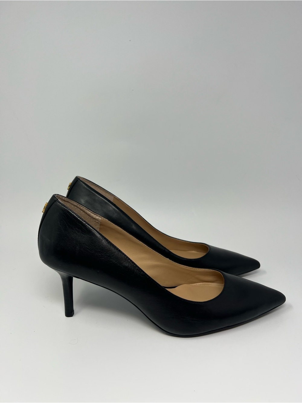 Ralph Lauren Lanette Pumps
Size 9 - Picture 2 of 9